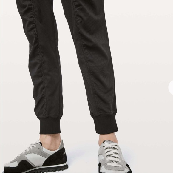 Lululemon Dance Studio Jogger Black - Picture 5 of 15